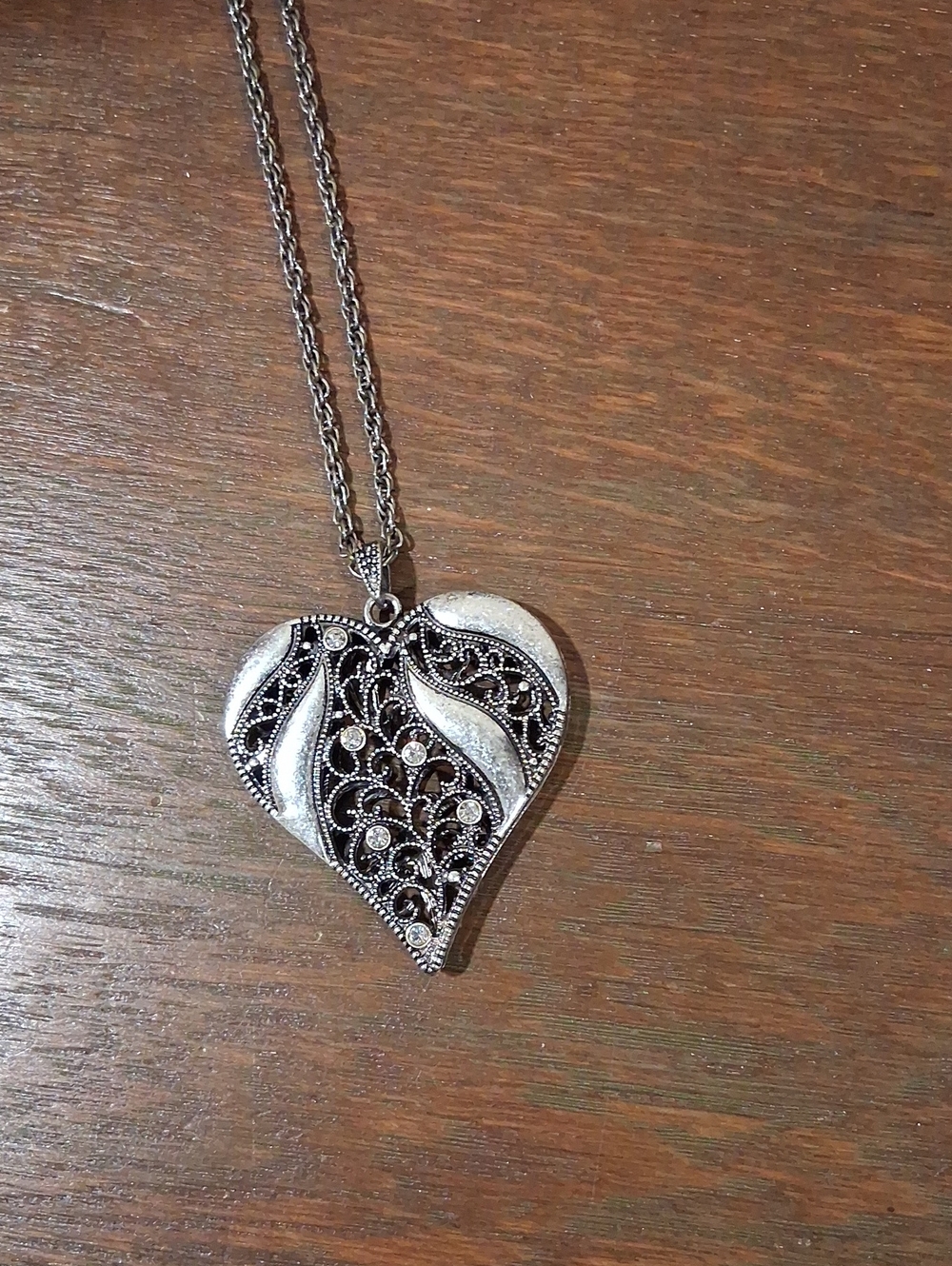 Silver-Tone Filigree Rhinestone Inlay Heart Pendant Necklace